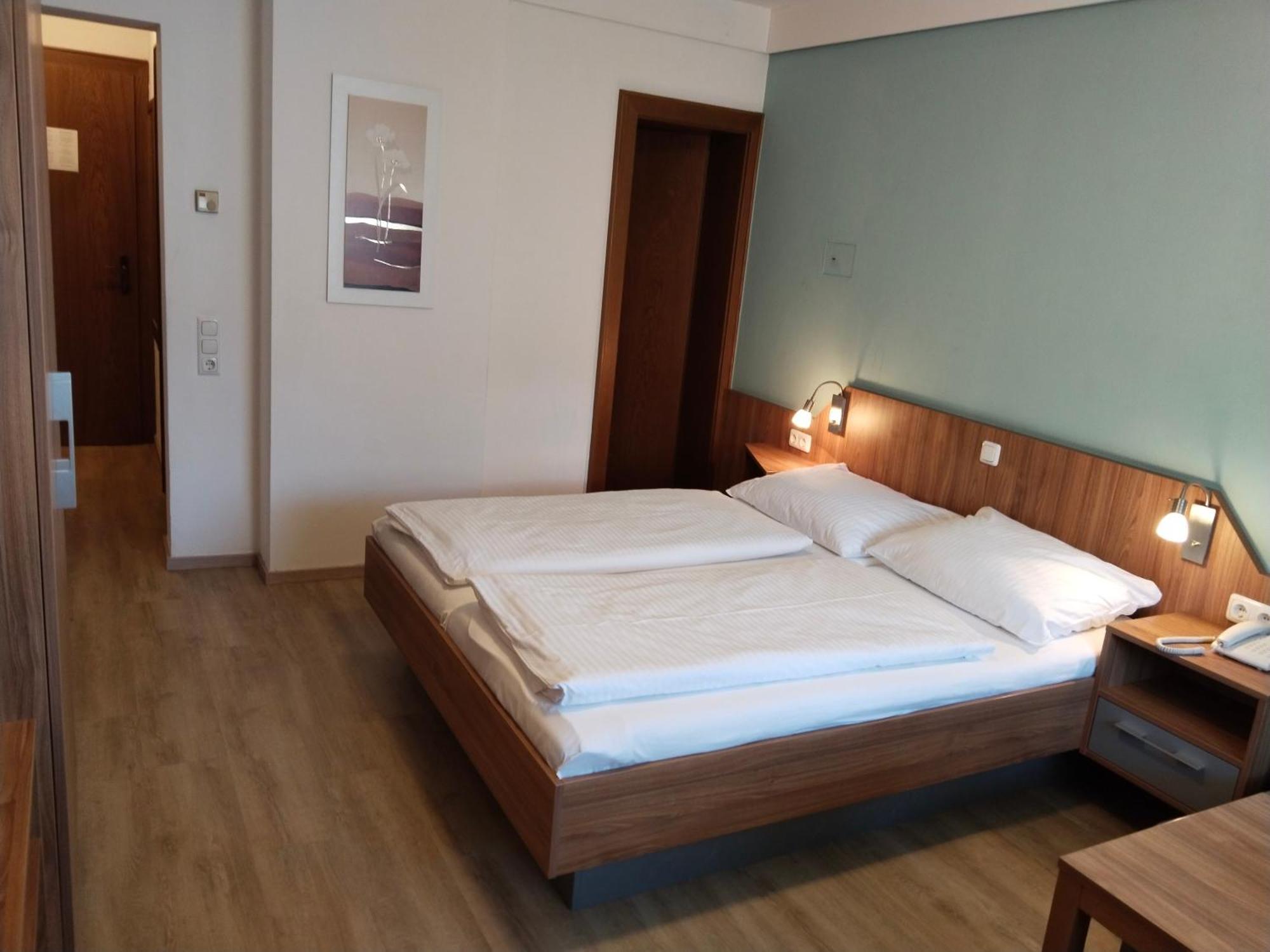 Dolomitenhotel Lienz Bagian luar foto