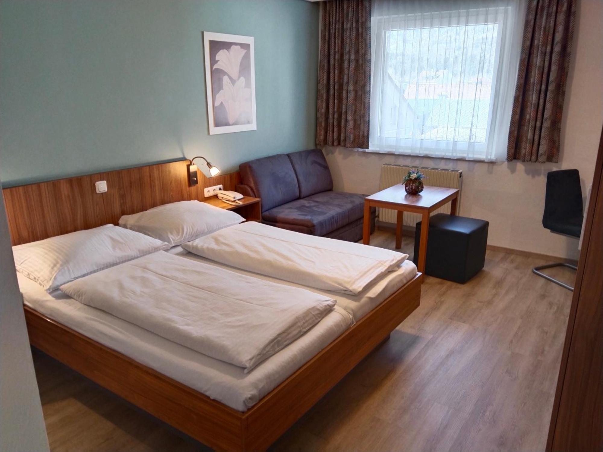 Dolomitenhotel Lienz Bagian luar foto
